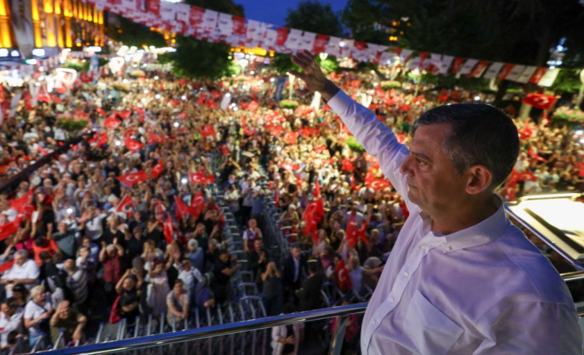 Özgür Özel yeni hamlesiyle elini güçlendirdi