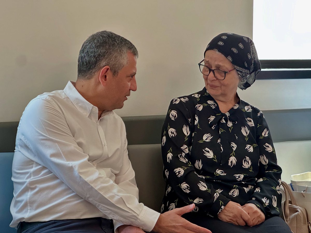 Özgür Özel Murat Çalık'ın Annesi
