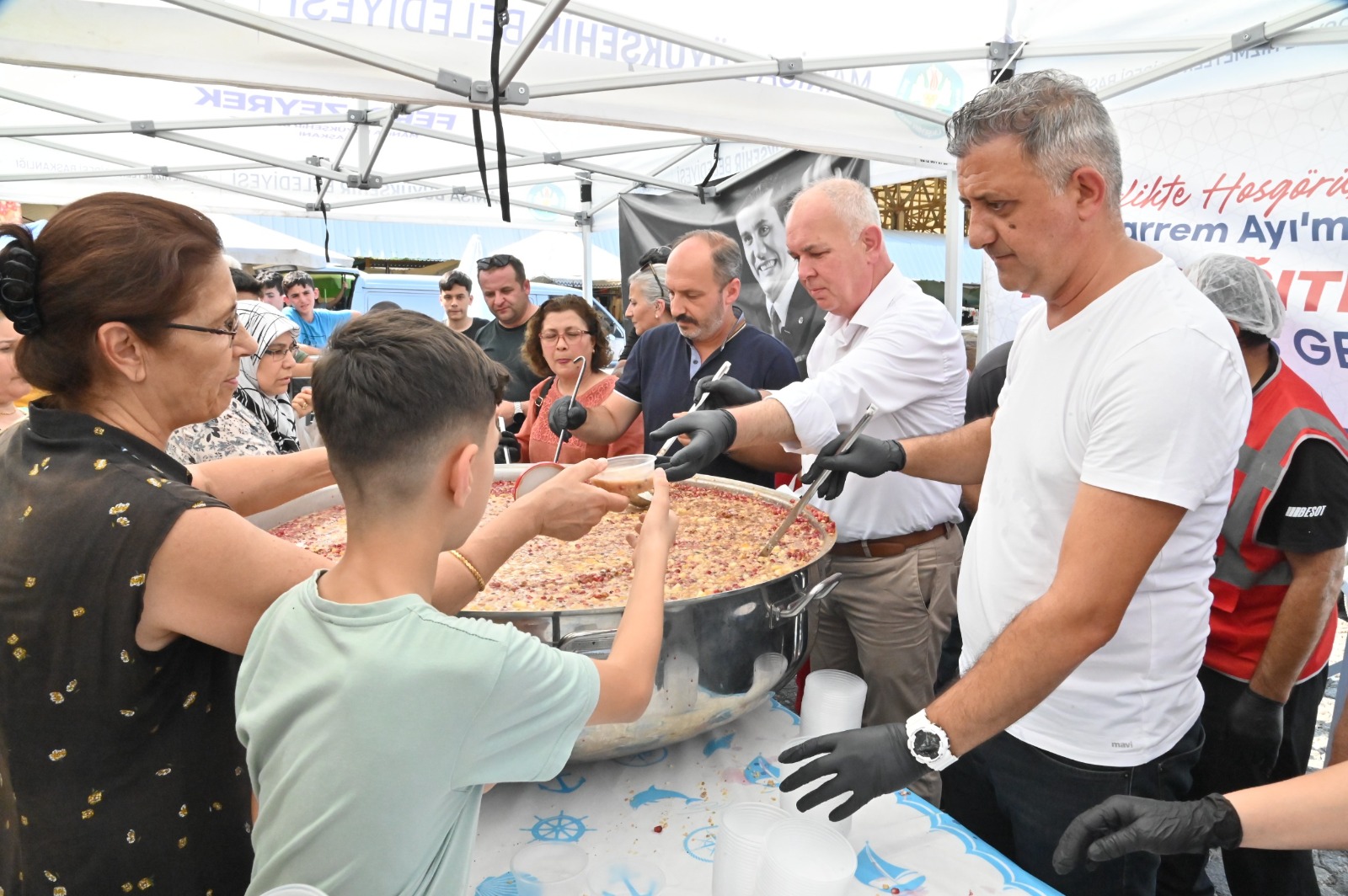 Anlamlı bir başlangıç ve yoğun katılım