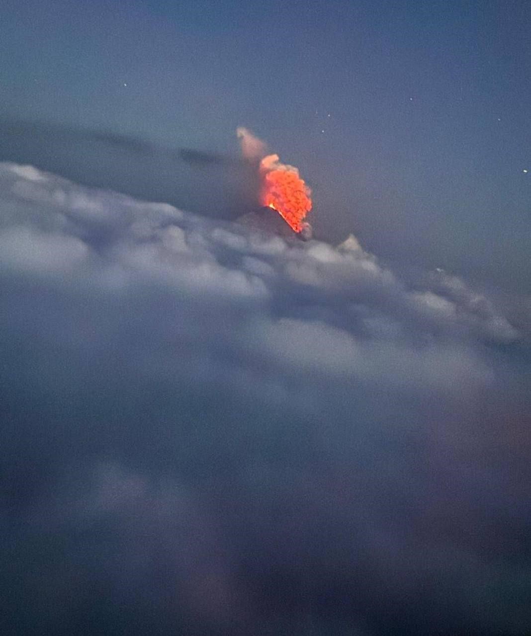 Deprem sonrası artan volkanik aktivite