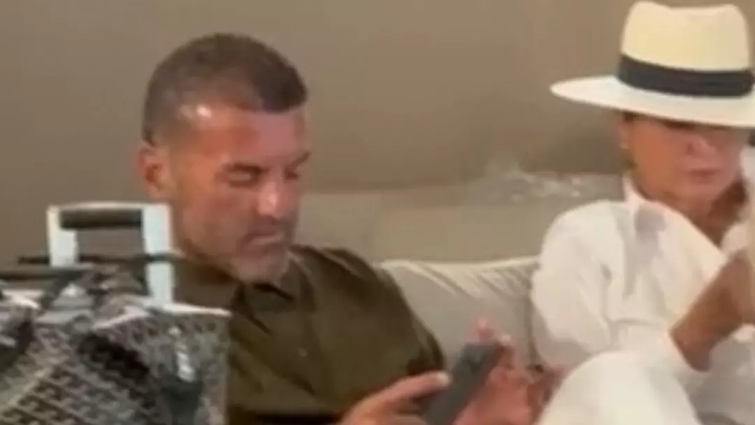 Tatil dönüşü objektiflere yakalandılar