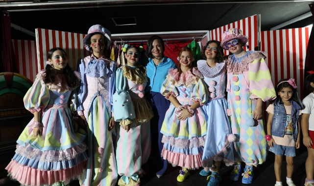 Sahne performanslarıyla göz doldurdular