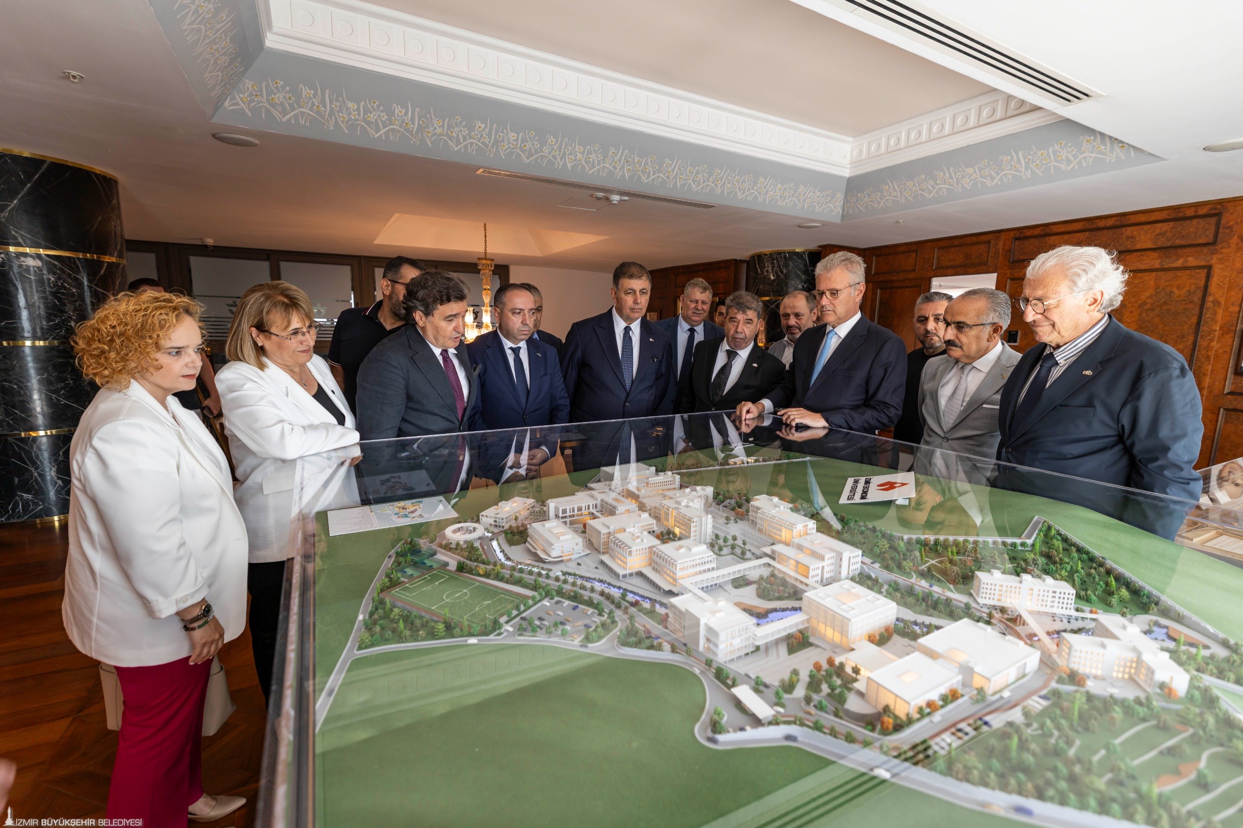 “İhracat odaklı kararlı adımlar şart”