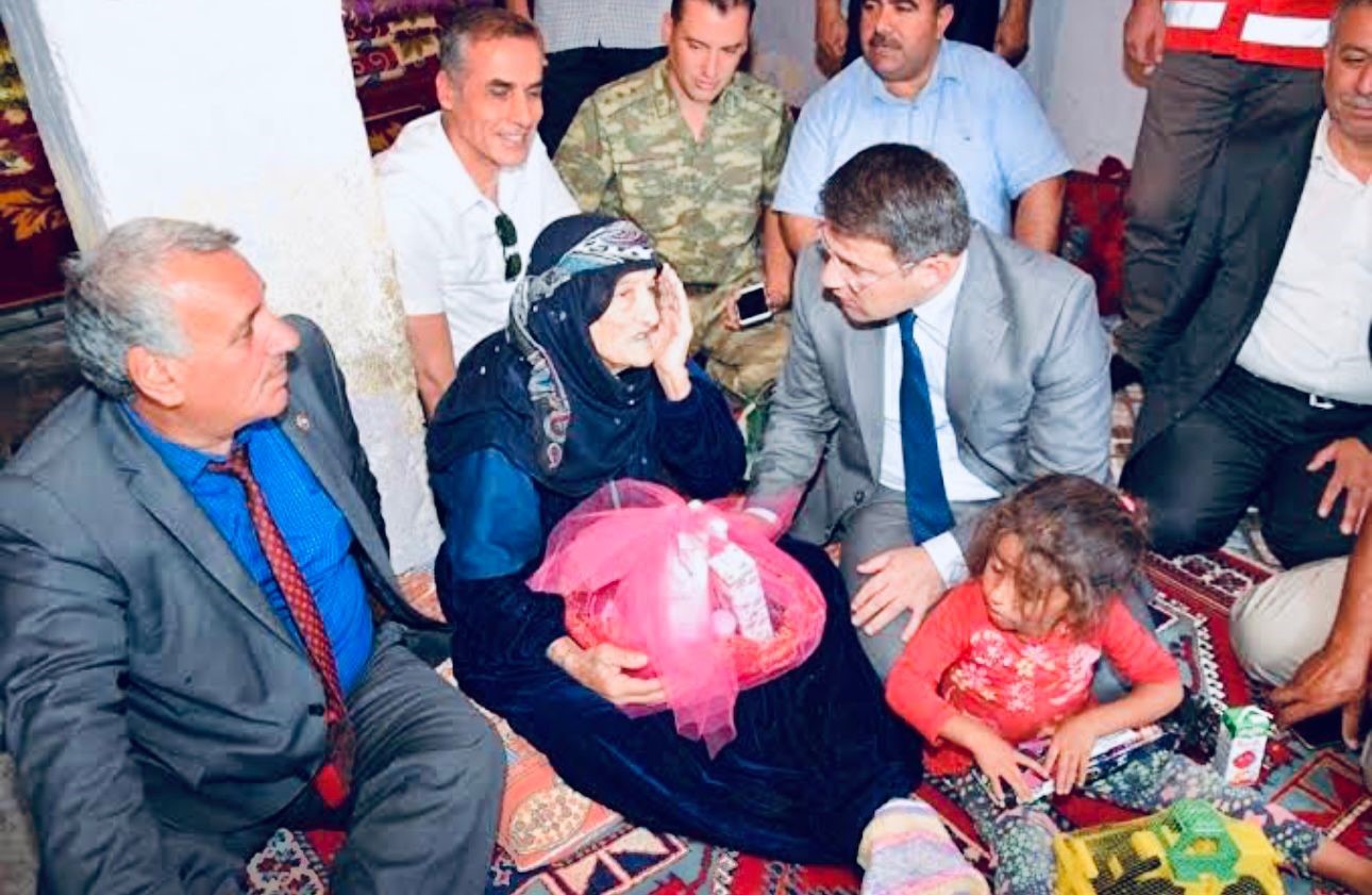 Toprağa verildi
