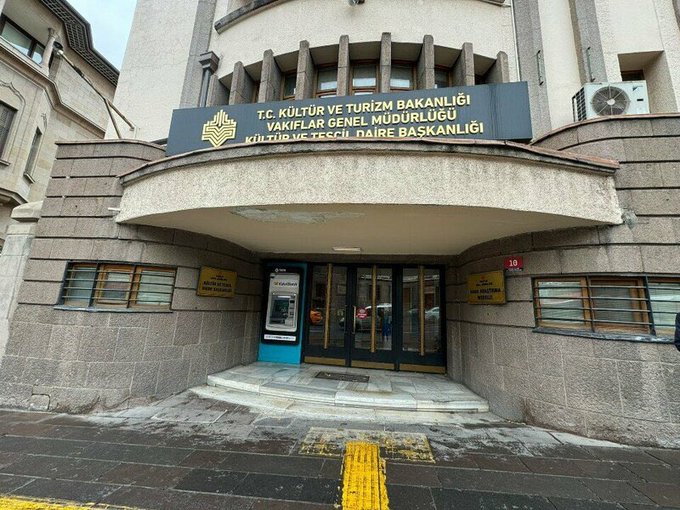 Bina Yunus Emre Vakfı'na tahsis ediliyor