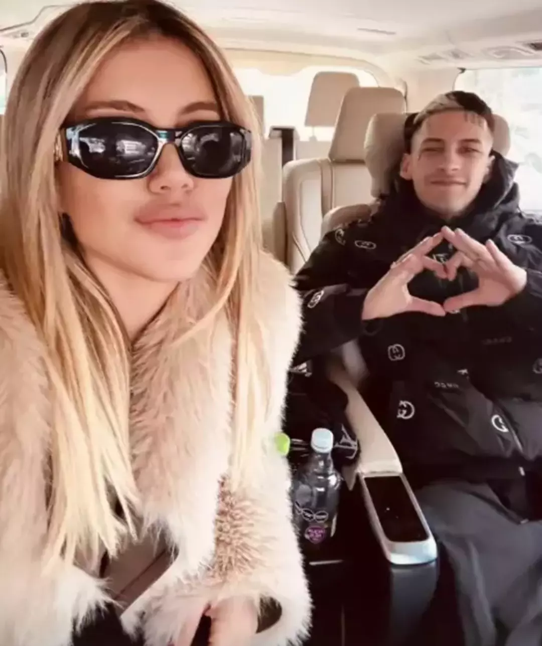 Wanda Nara Ve Lgante-1