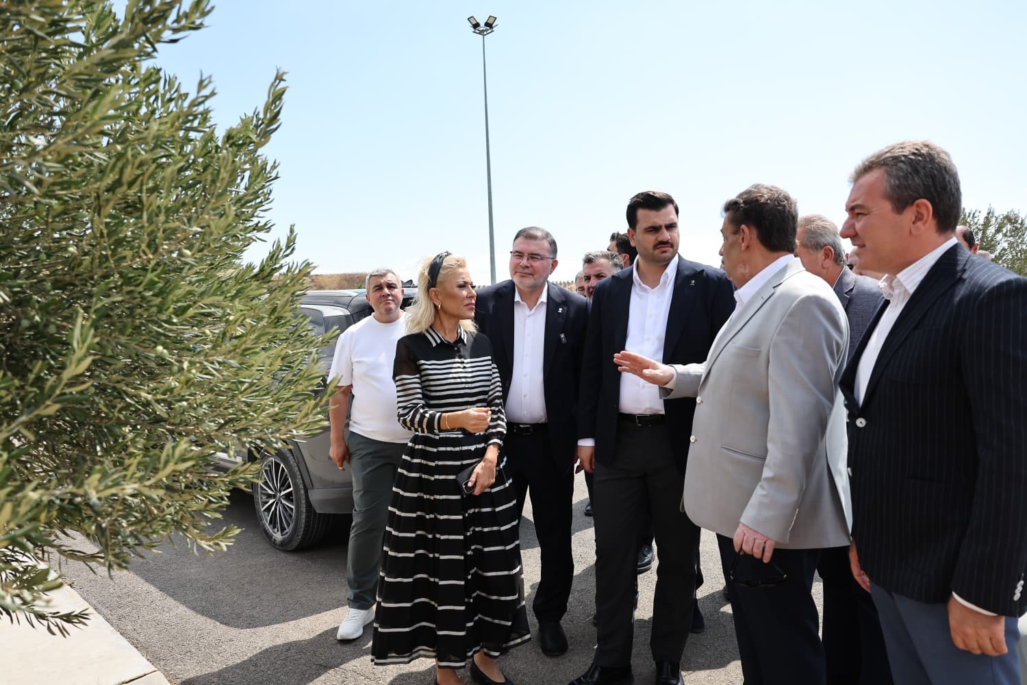 İnan'dan sosyal ve ekonomik bütünleşme vurgusu