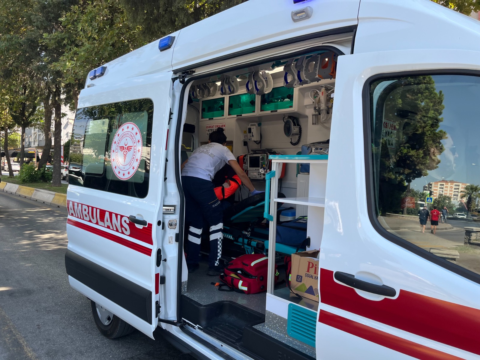 Kazaya neden olan araç aranıyor