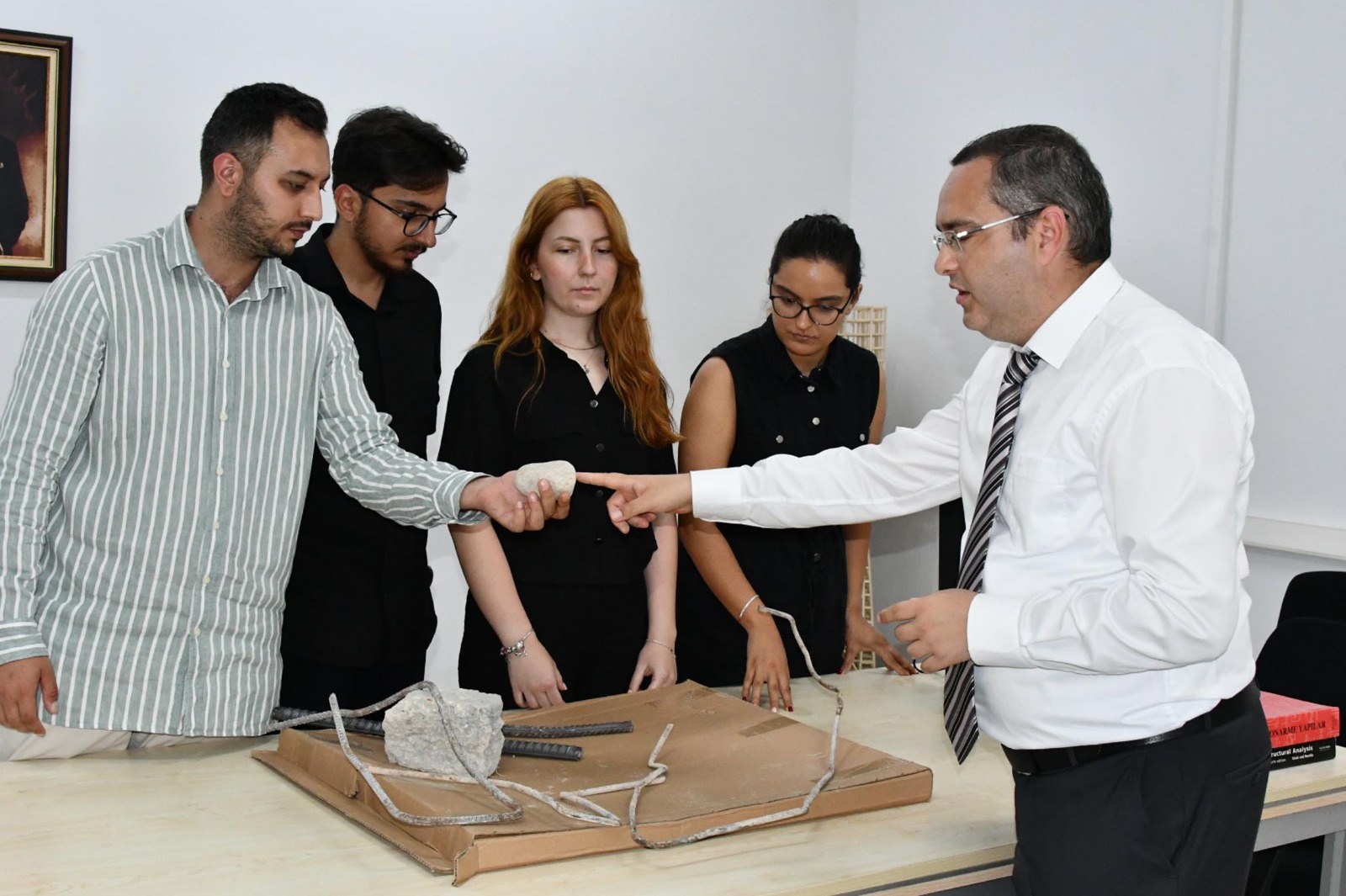 Kamu binaları sağlam çıktı, tarihi yapılar hasar aldı