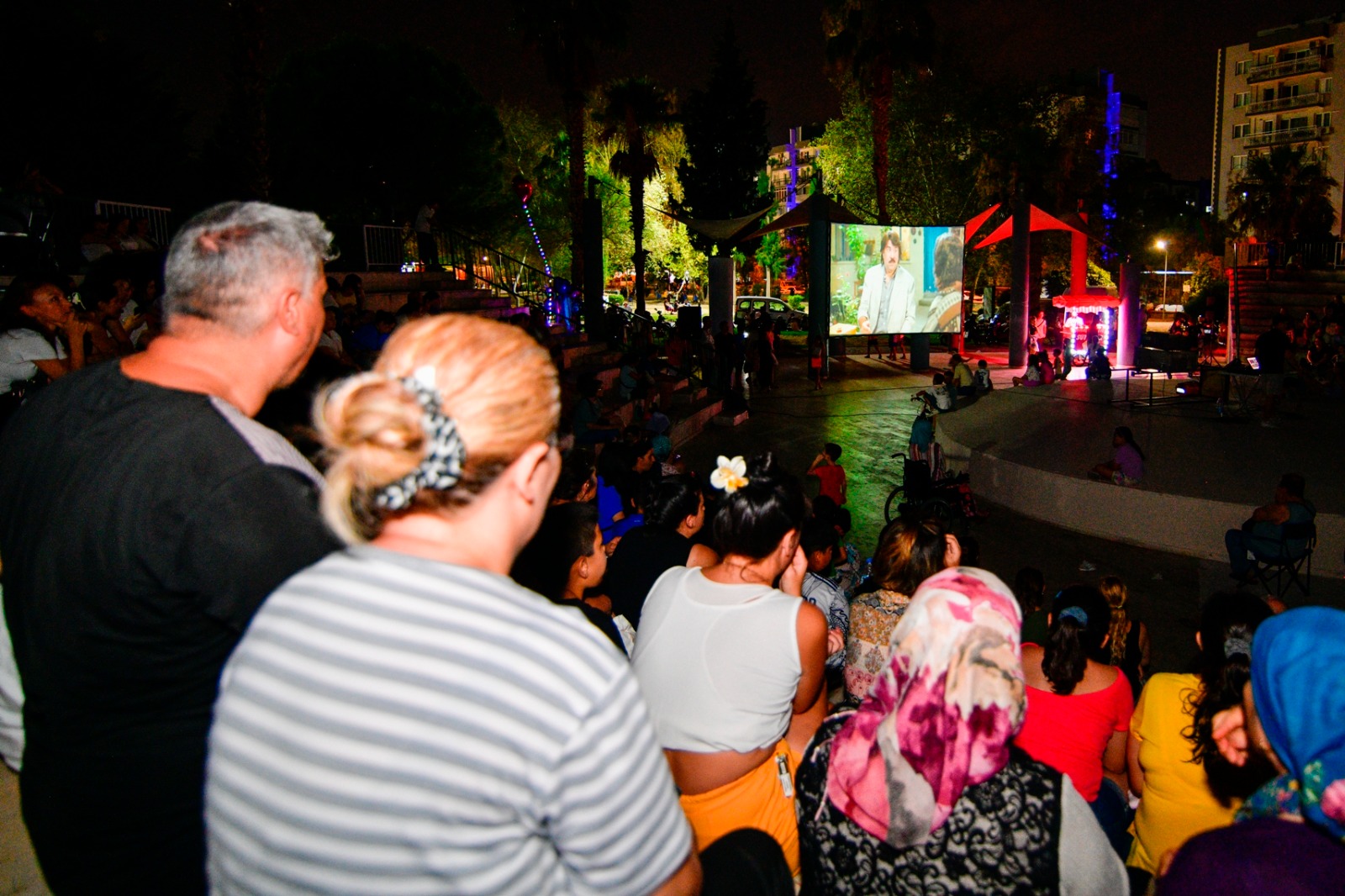 Film etkinlikleriyle beraber insani ilişkiler güçleniyor