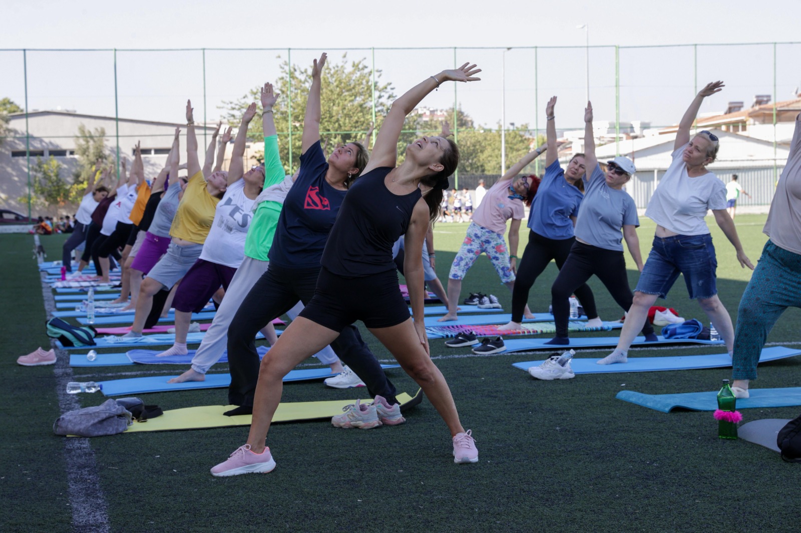 Buca Yoga yapan kadınlar
