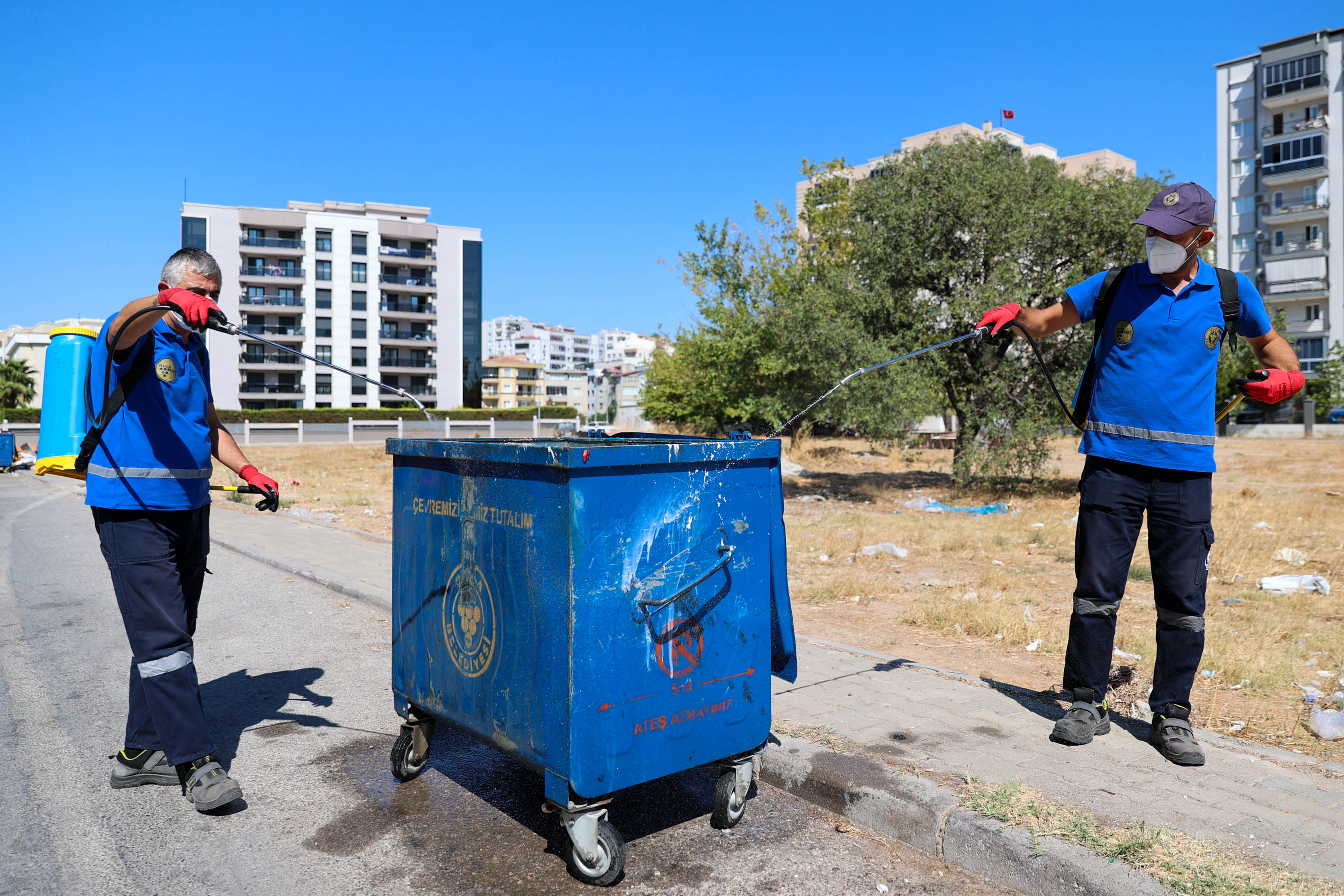 Buca’da Haşere Ve Sineklere Karşı 24 Saat Mücadele (4)