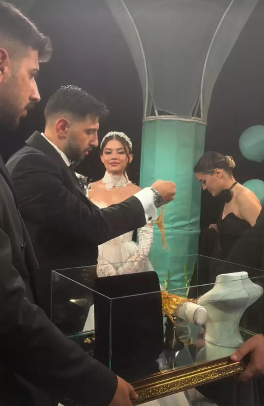 Burak Bulut Ile Eda Sakız 1