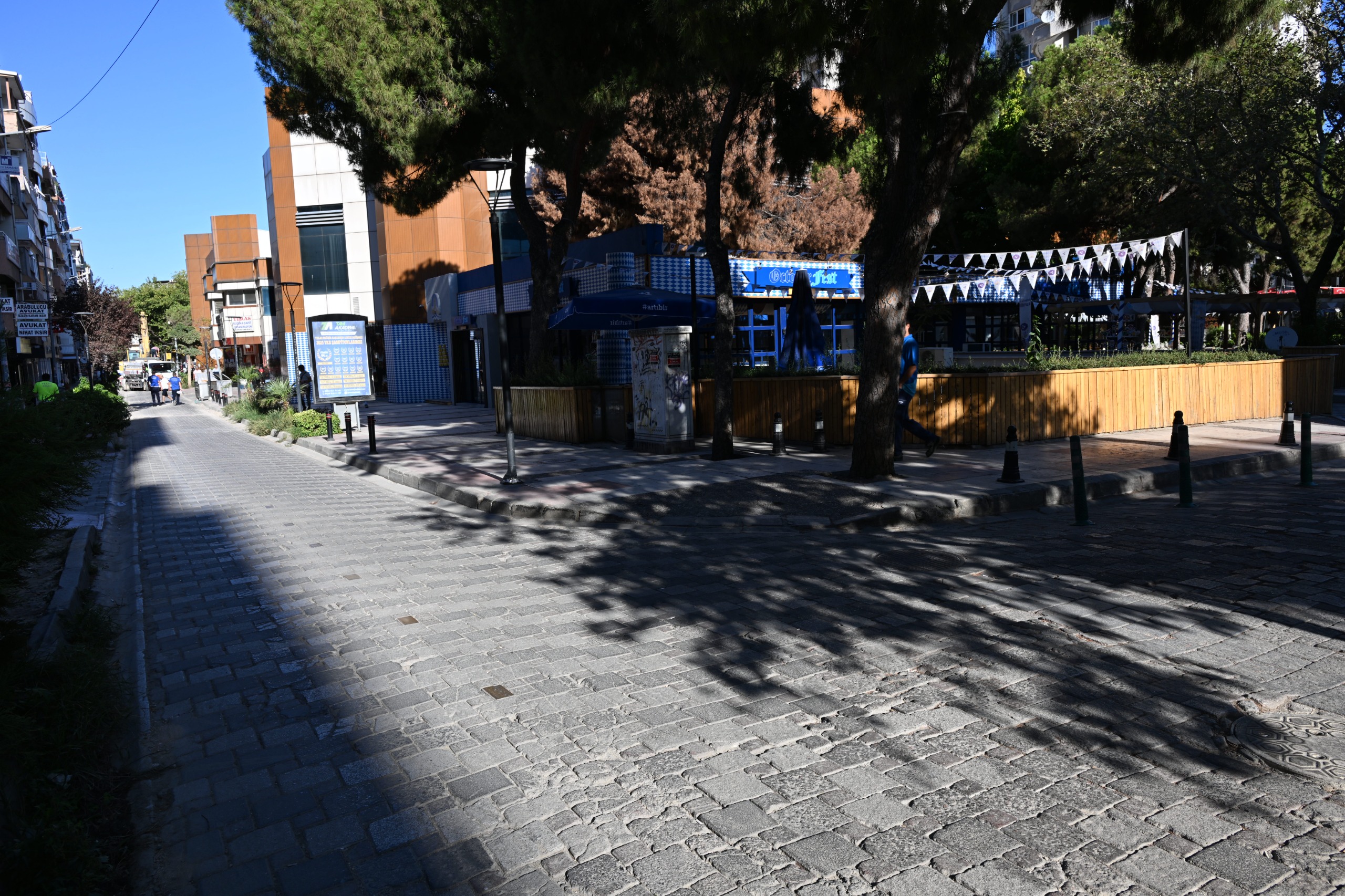 Büyükşehir 15 Yıllık Yolu 750 Ton Asfalt Ile Yeniledi (3)