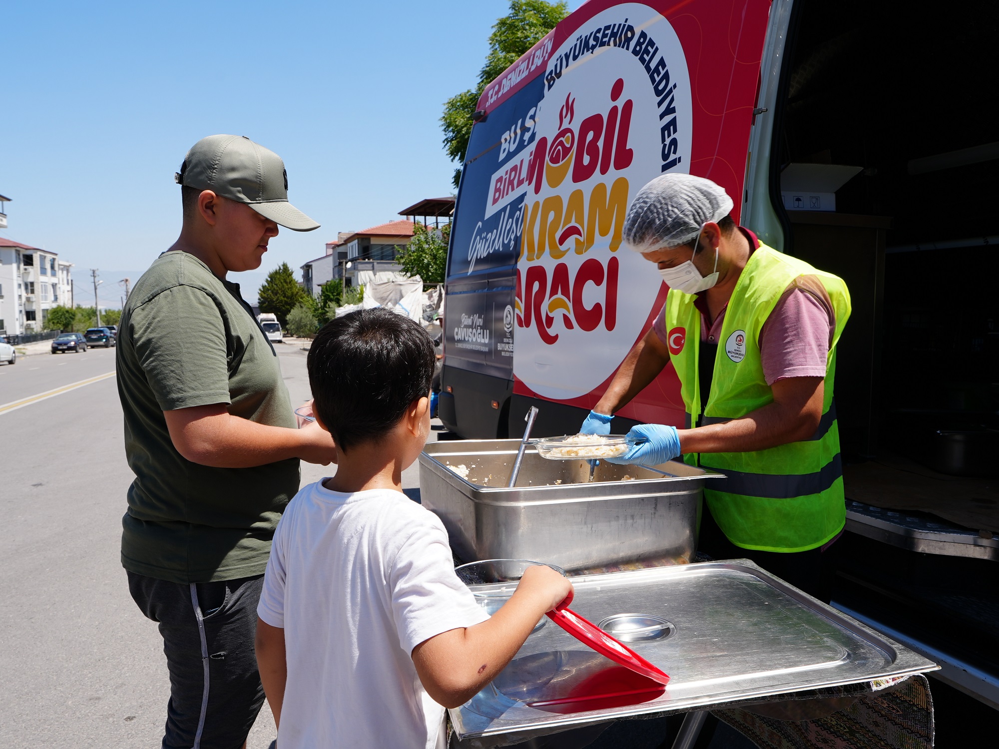 Büyükşehir’in Mobil Ikram Araçları Vatandaşın Yanında (5)