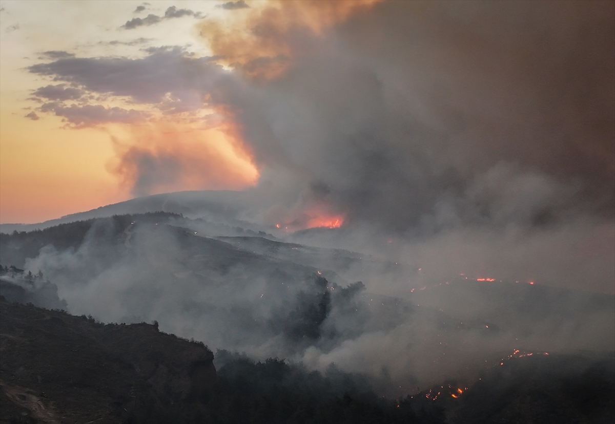 Yangının boyutu endişe yaratıyor