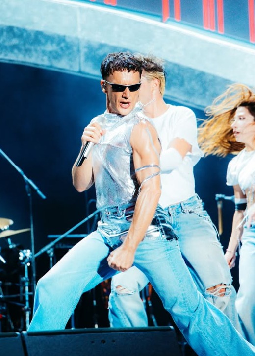 Sunny Hill Festivali’nde yürekleri hoplatan sahne performansı