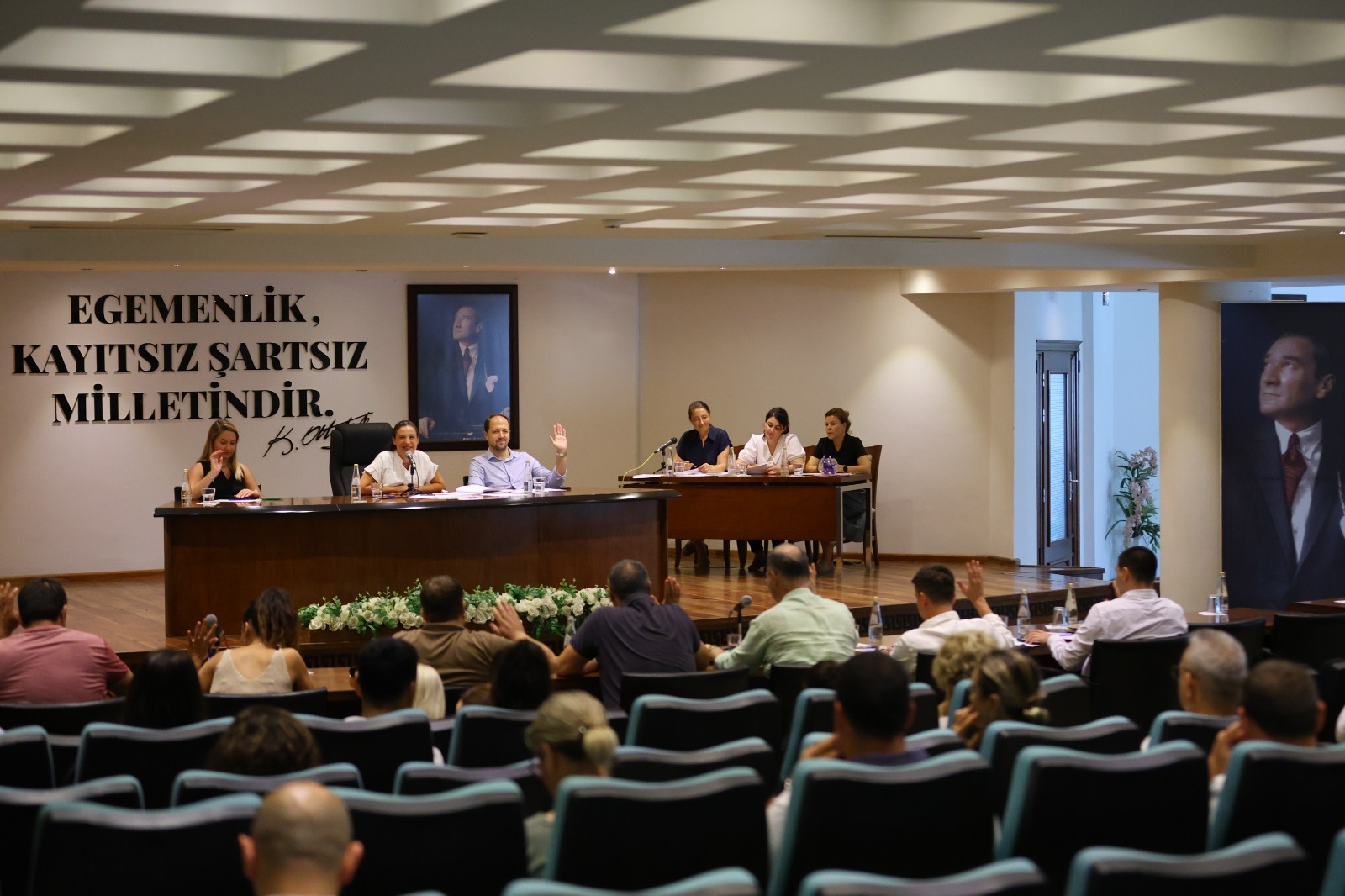 Belediye Meclisi’nde Kentin geleceği ile ilgili önemli adımlar atılıyor