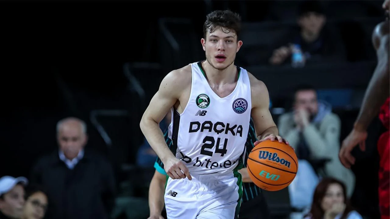 Ege Özçelik Karşıyaka