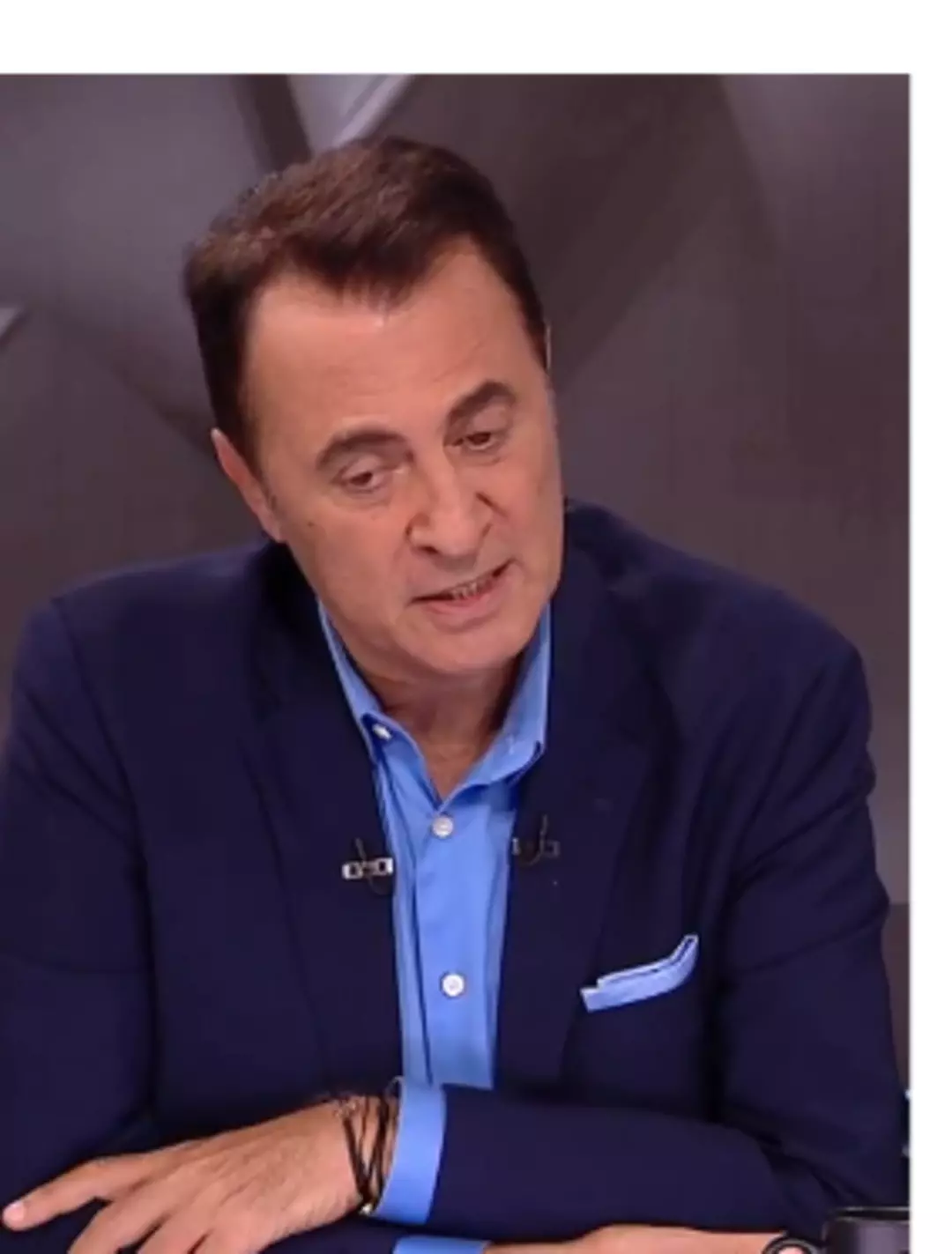 El ele ilk görüntü
