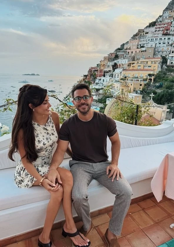 Hande Erçel Ve Hakan Sabancı-3