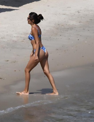 Ünlü oyuncu Bodrum’da ailesiyle birlikte vakit geçirdi 
