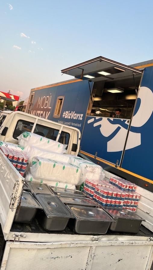 Afetzedelerin her daim ellerinden tutacağız”