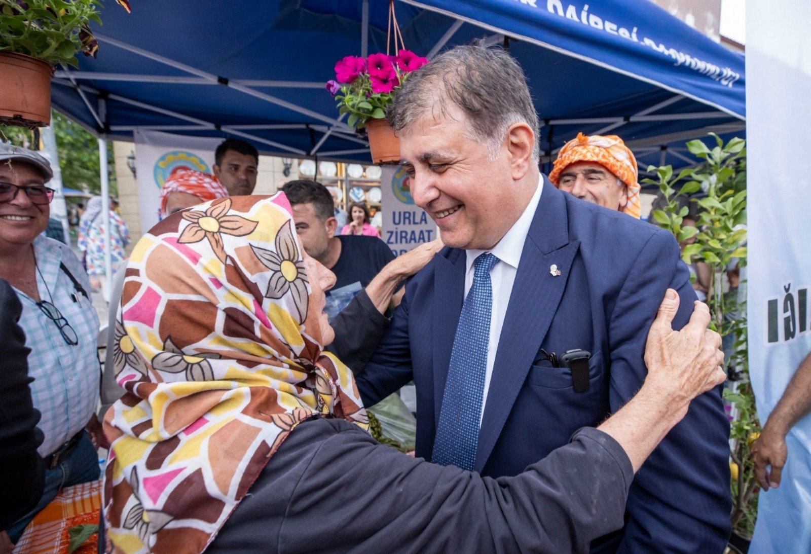 Dar gelirlilere nefes aldıran sosyal yardımlar sürüyor