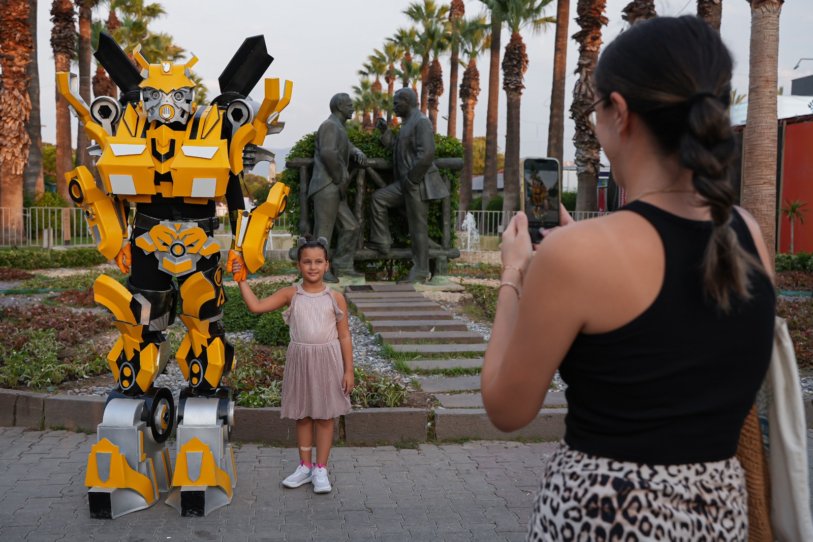 KORTEJ VE AÇILIŞ TÖRENİ COŞKUSU