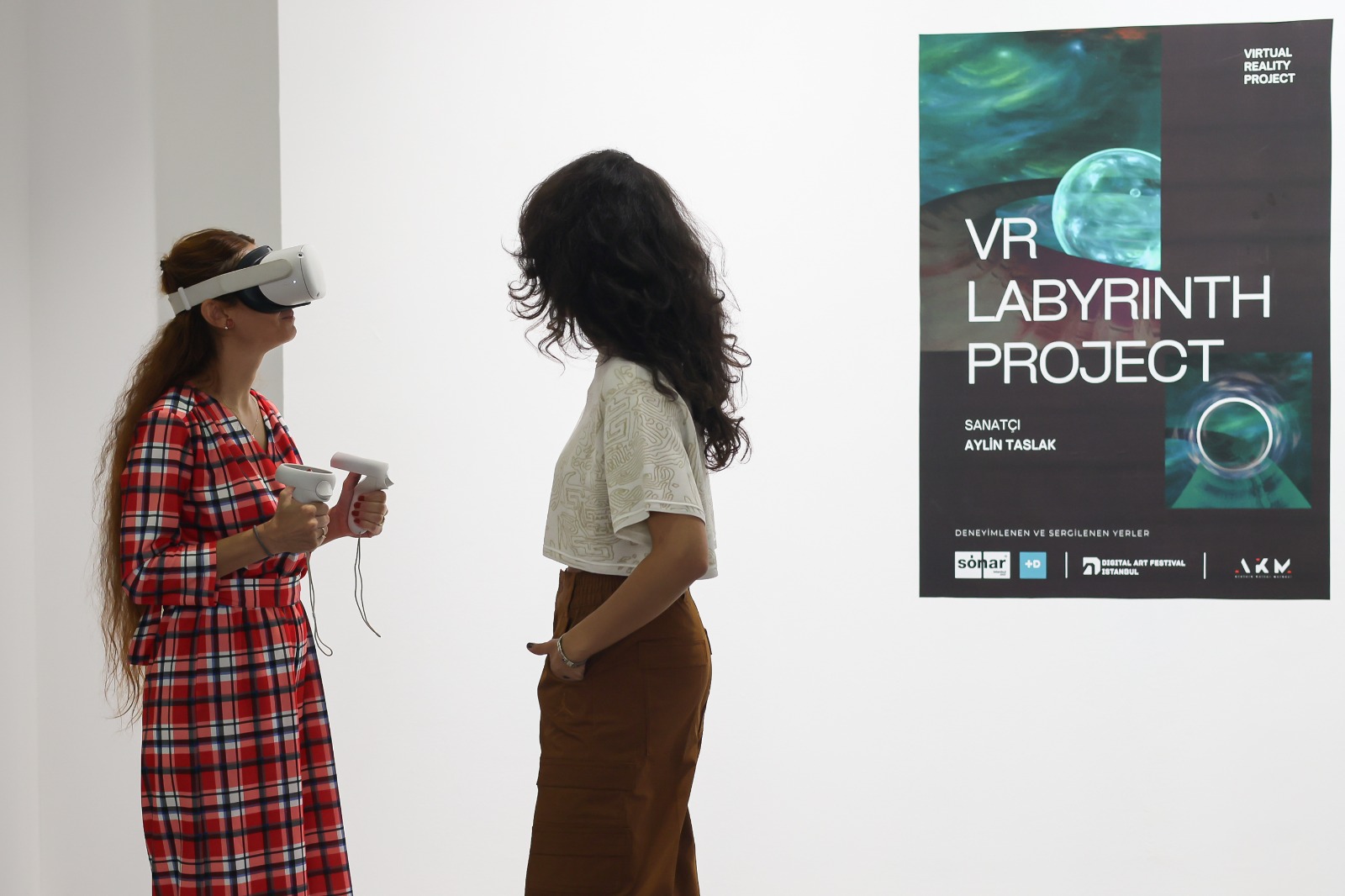 ATÖLYELER VE RENKLİ ETKİNLİKLER ZİYARETÇİLERİ BEKLİYOR