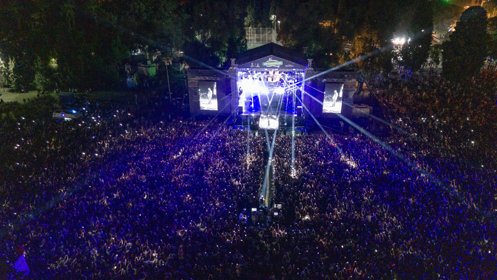 ÇİM KONSERLERİ İLE 12 GÜN BOYUNCA MÜZİK ŞÖLENİ