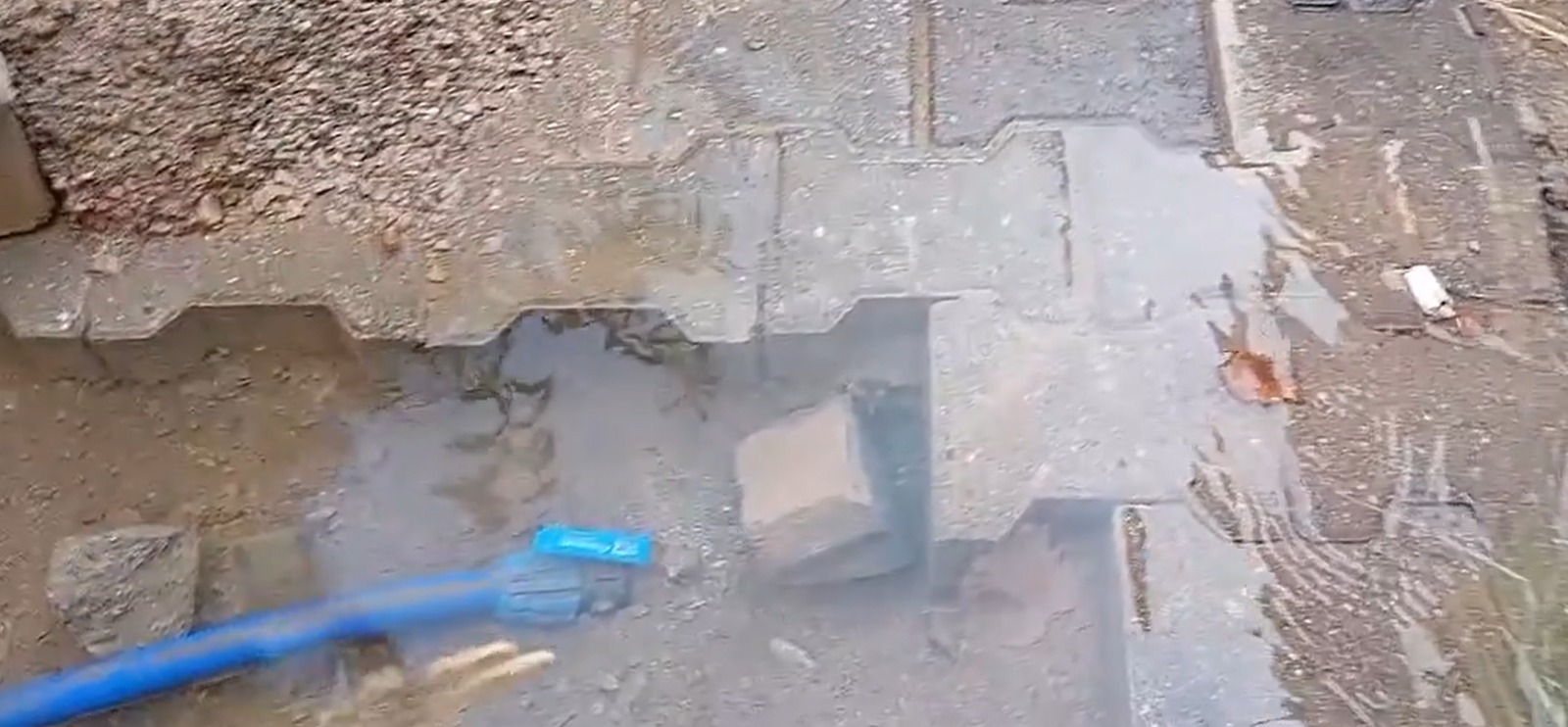 Mahalle Sakinlerinden Acil Çağrı
