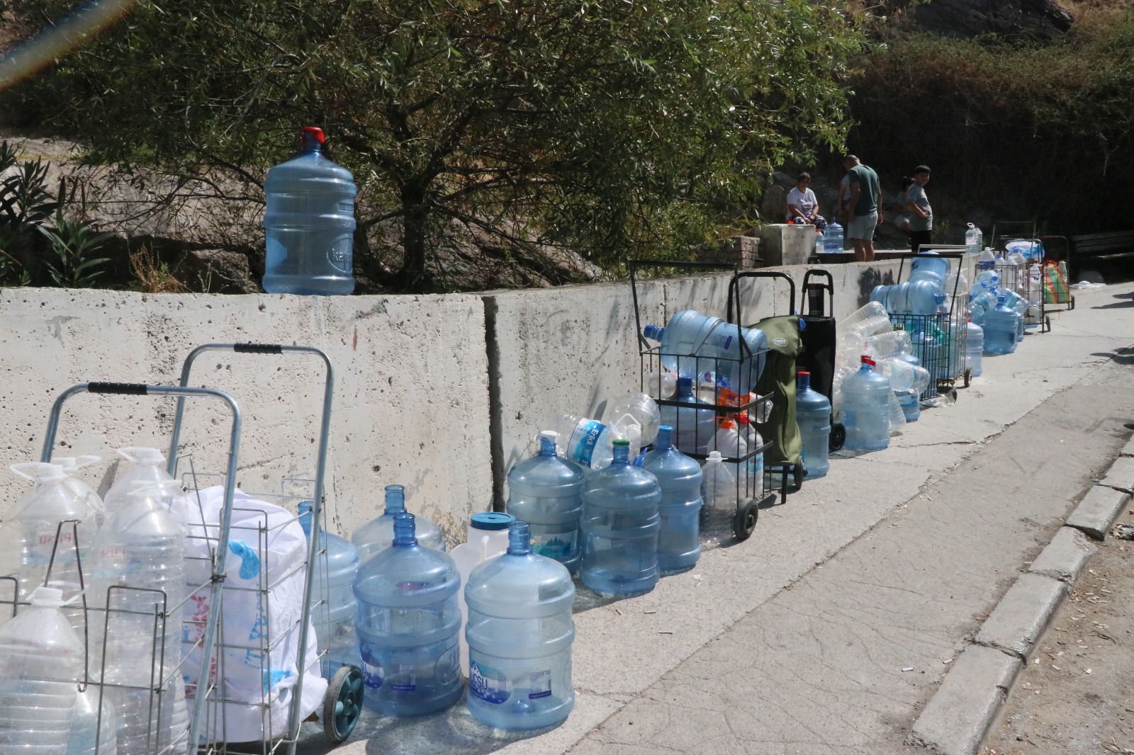 "Halk perişan, bir çaresini bulmaları lazım"