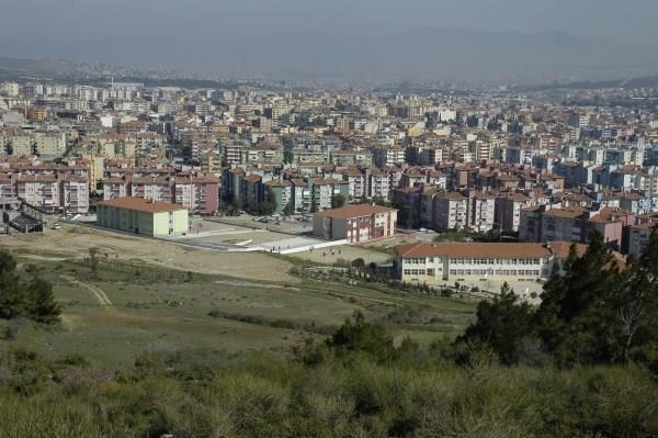 Ekonomik alternatif üniversite kampüslerine uzak