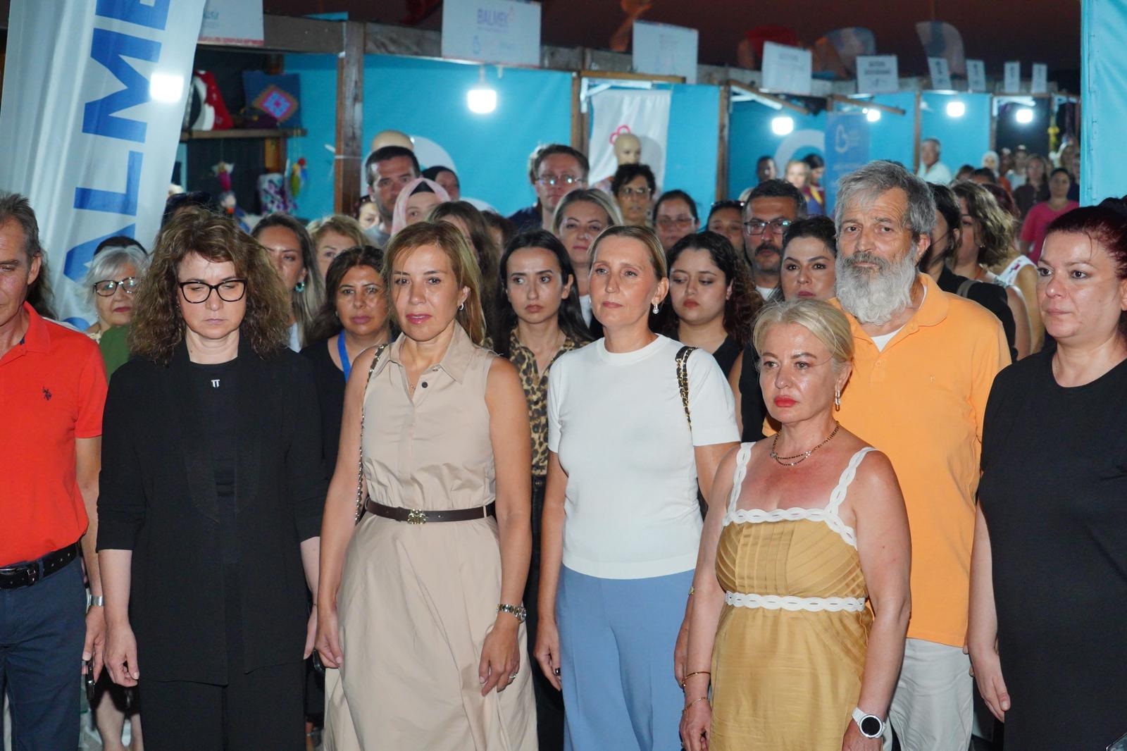 Kadın Emeği Çarşısı Kapılarını Açtı 13