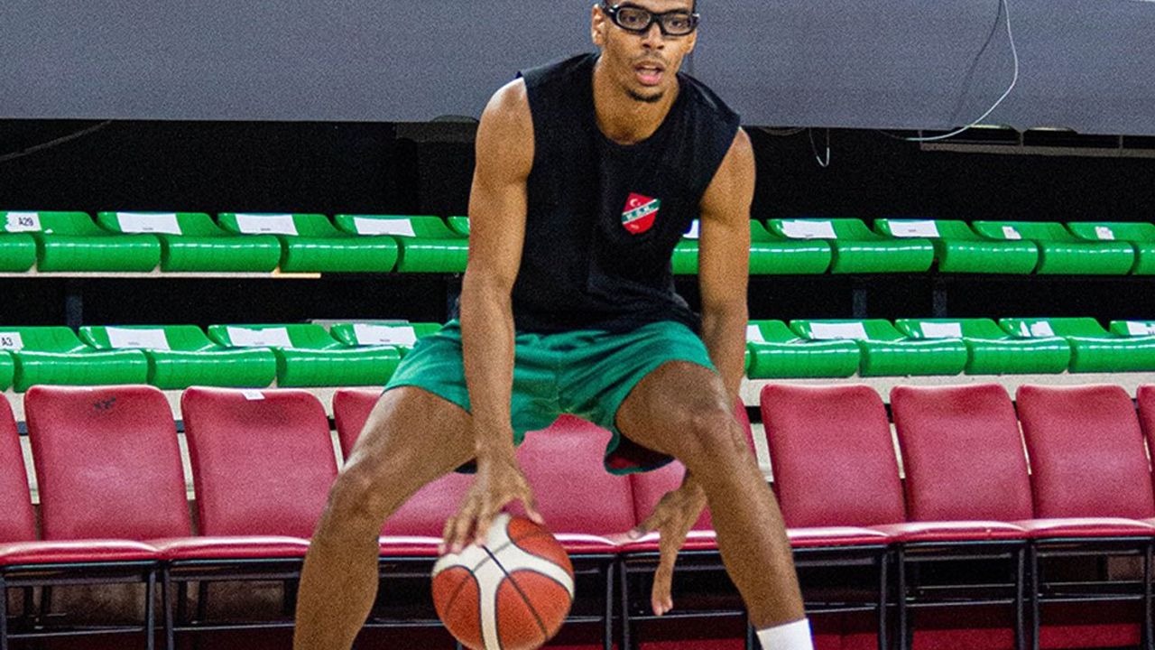 Karşıyaka Potada Parkeye Indi 1