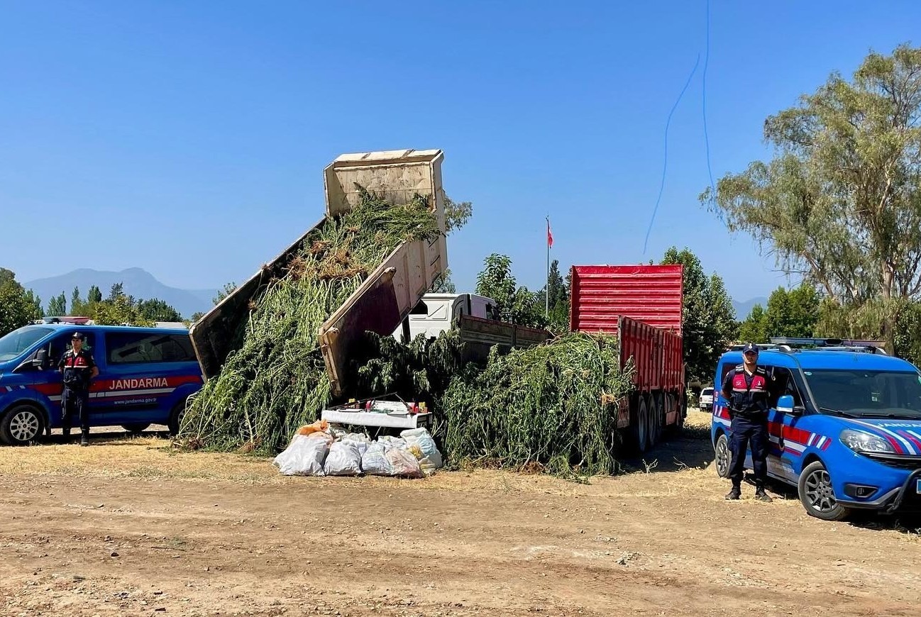 Mısır Tarlası Zehir Tarlası Çıktı 2