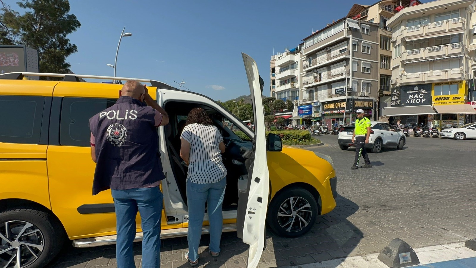 Toplumdan bu faaliyetlere ve yaratılmak istenen bilinç ve farkındalığa katkı sağlaması bekleniyor