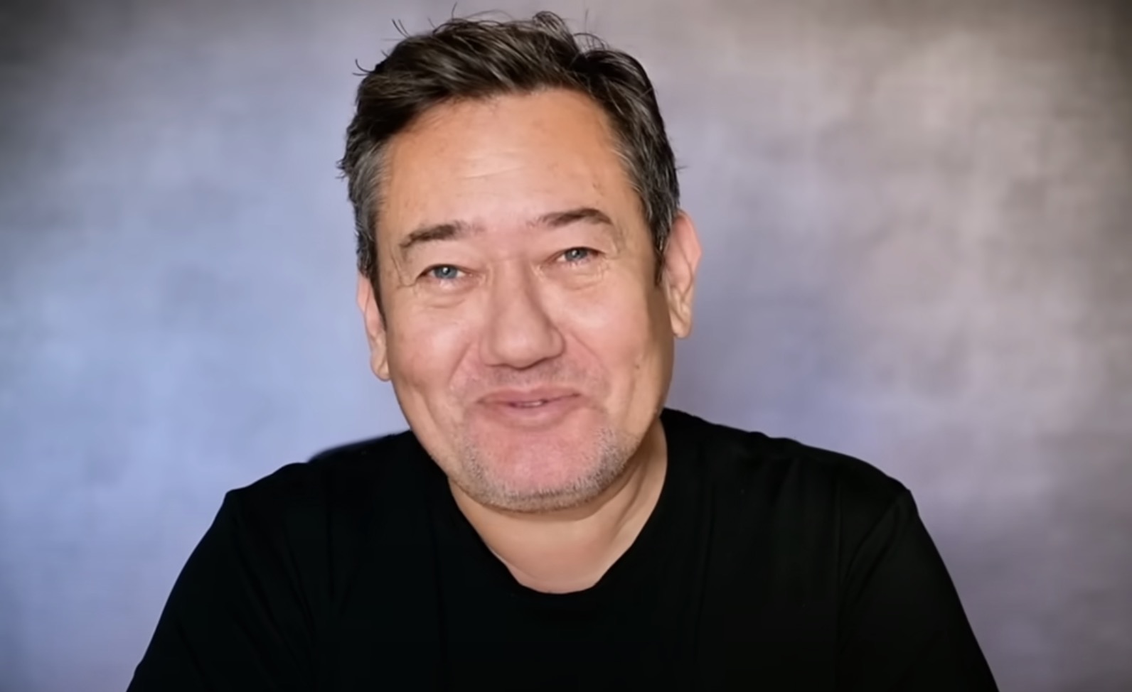 Serdar Akinan Kimdir