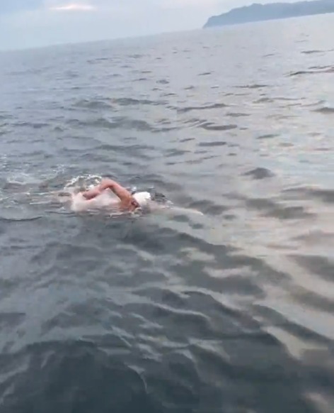 Tsugaru Kanalı'nda tarihi kulaçlar