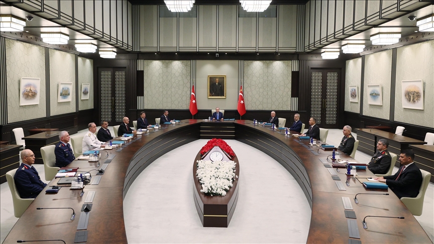 Terfiler ve görev süresi uzatmaları