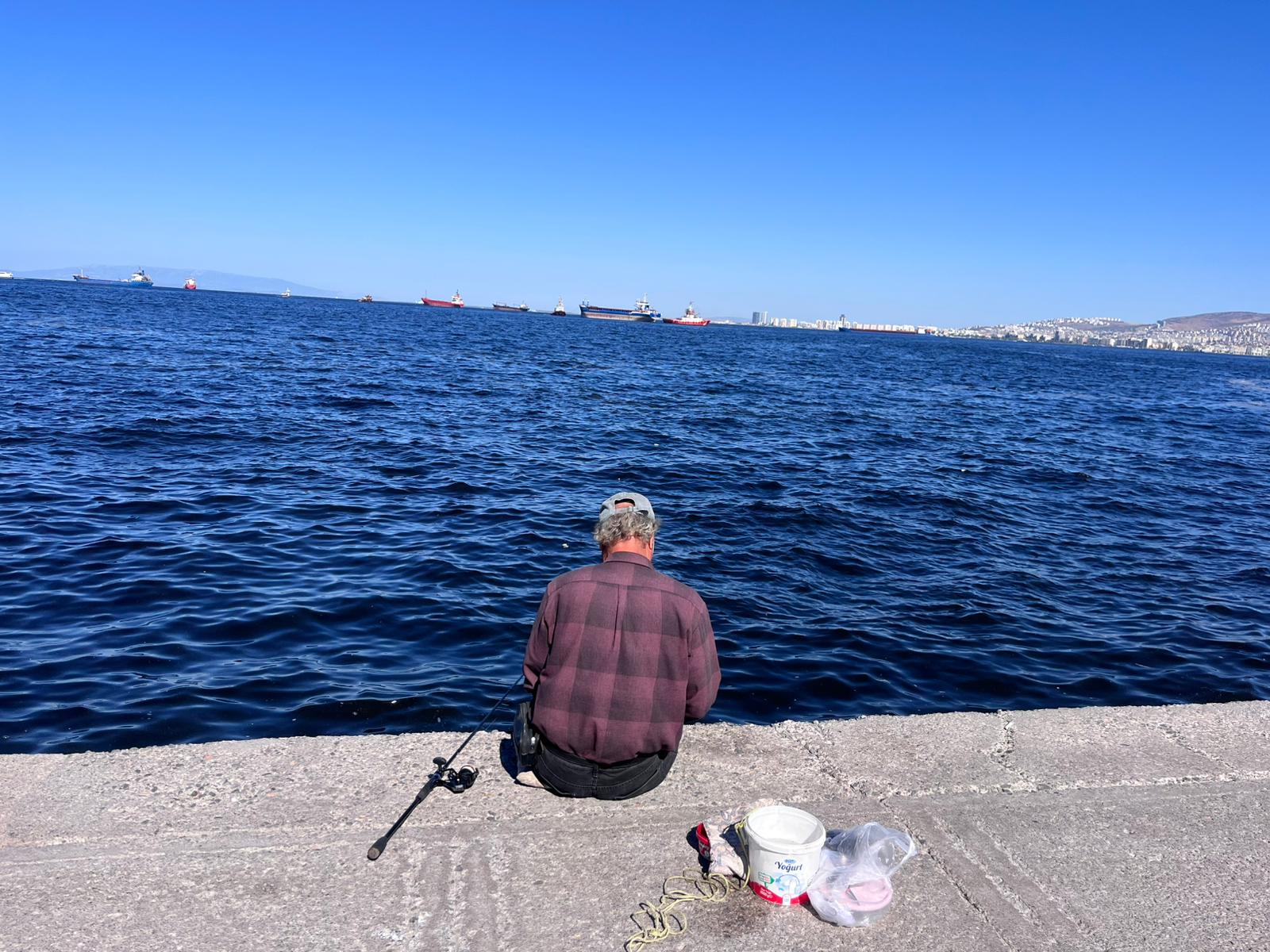 izmir ölü balık av