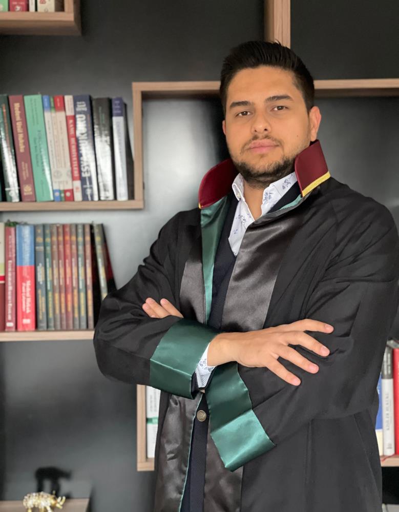 Yaşar Üniversitesi Hukuk Fakültesi Mezunu 1