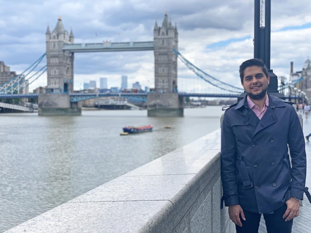 Yaşar Üniversitesi Hukuk Fakültesi Mezunu