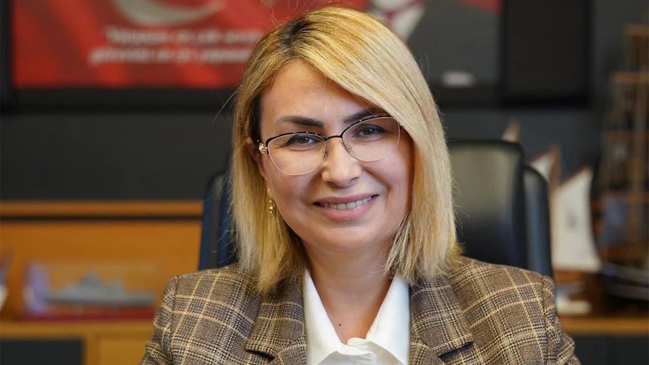 Yasemin Fazlaca Kimdir