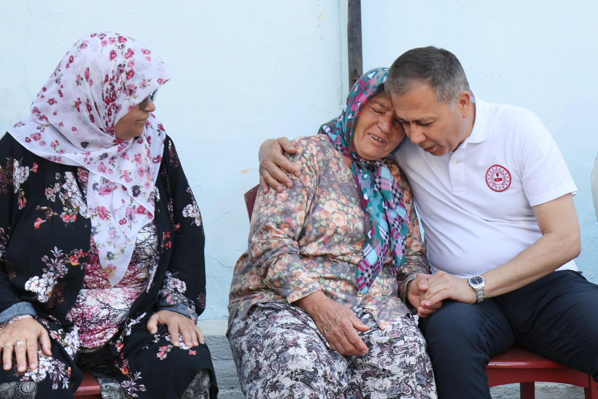 Gölcük’te 6 bina yıkıldı