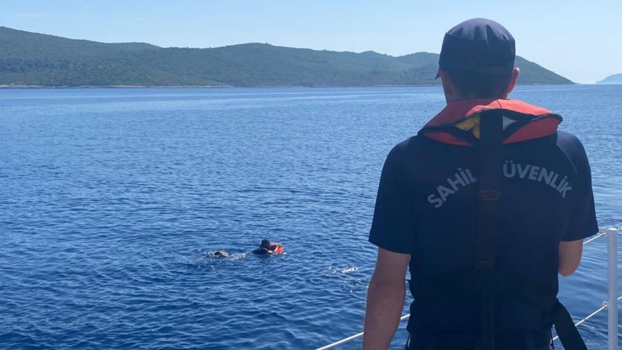 Yüzerek Yunanistan’a Geçmek Istedi Jandarmadan Kaçamadı 1