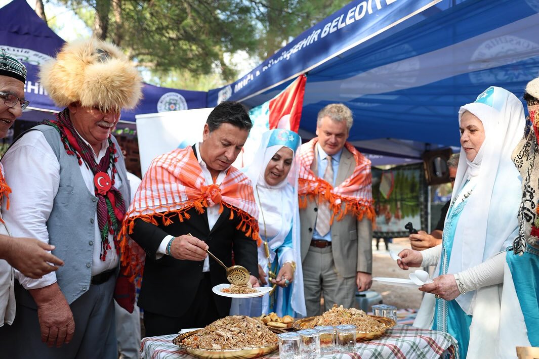 16. Uluslararası Muğla Yörük Türkmen Toyu Coşkuyla Gerçekleşti (2)