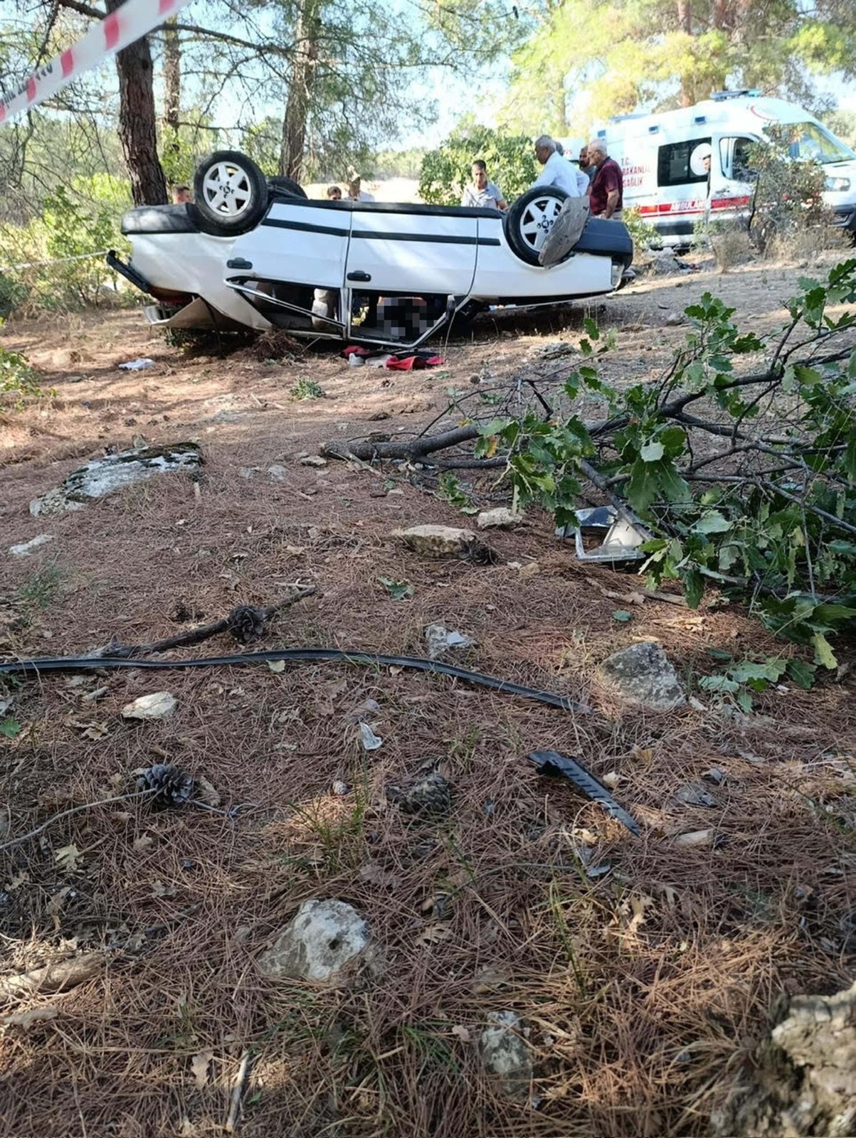 Ağır yaralı yolcu hastaneye kaldırıldı