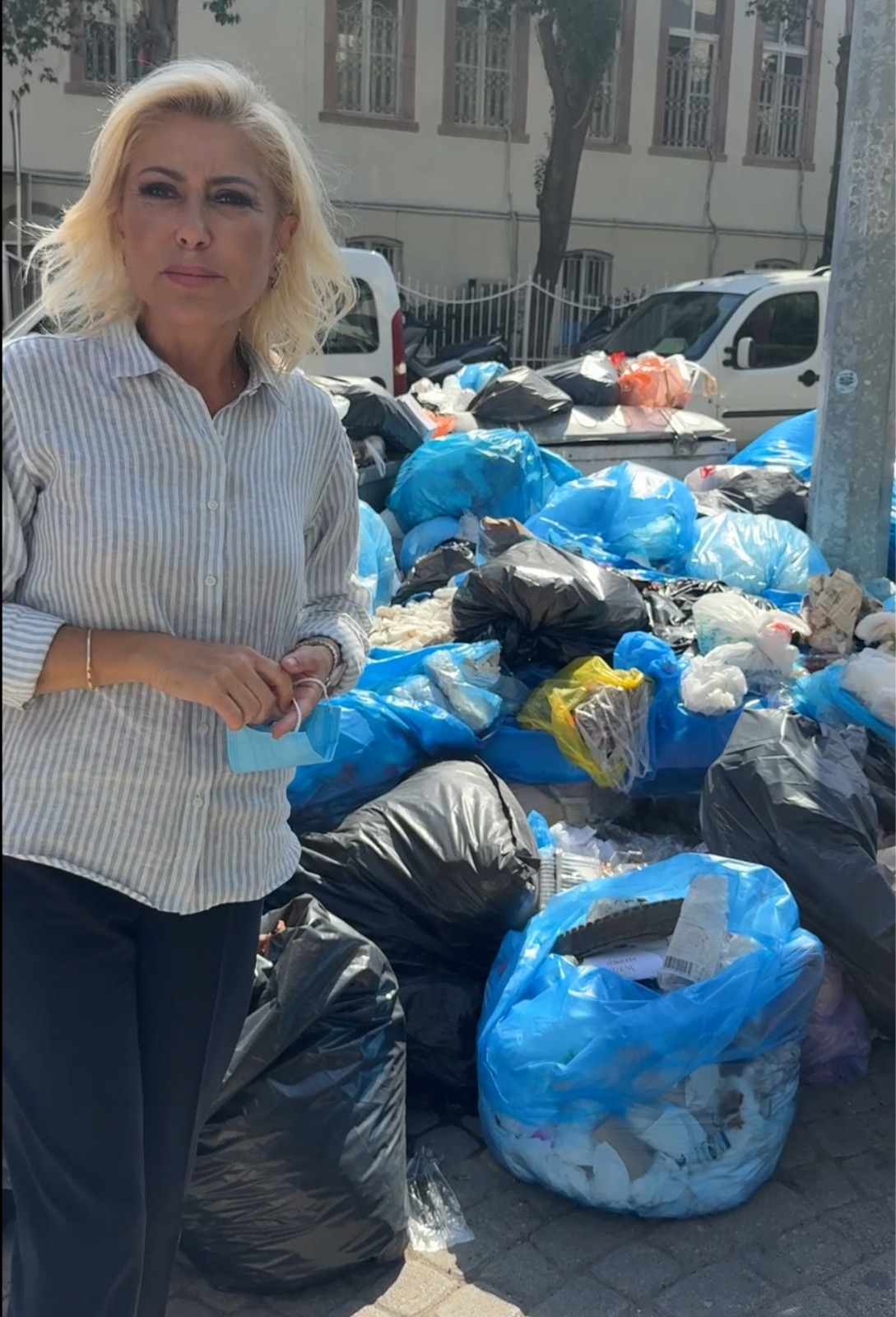 "İzmir bu ayıbı hak etmiyor, siz İzmir'i hak etmiyorsunuz"